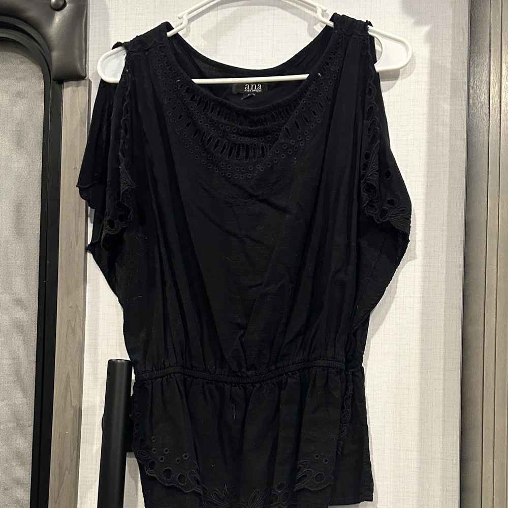a.n.a Elegant Black Blouse